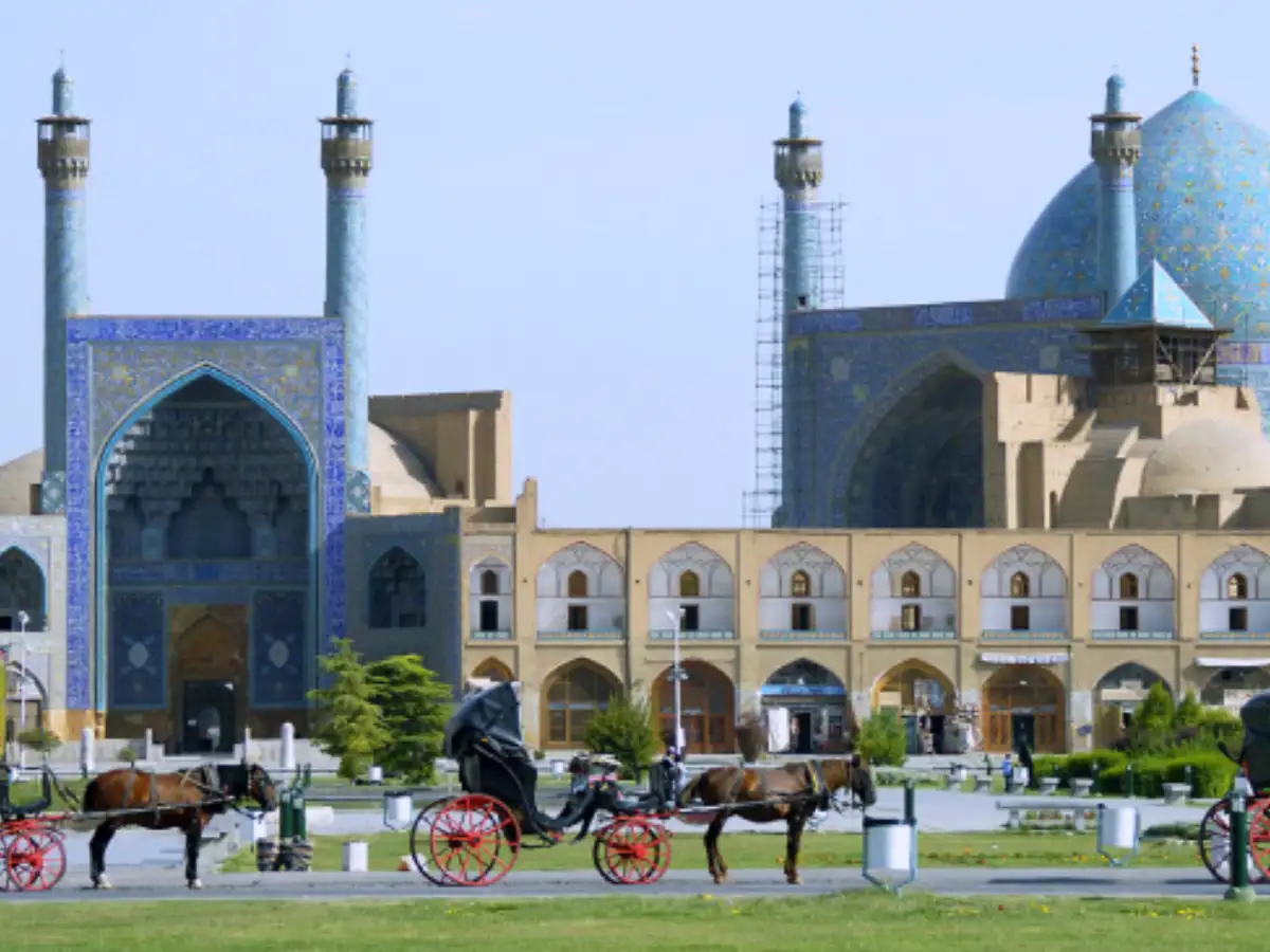 مسجد جامع اصفهان؛ تطور هزارساله و دایرهالمعارف معماری ایران مسجد جامع اصفهان؛ تطور هزارساله و دایرهالمعارف معماری ایران
